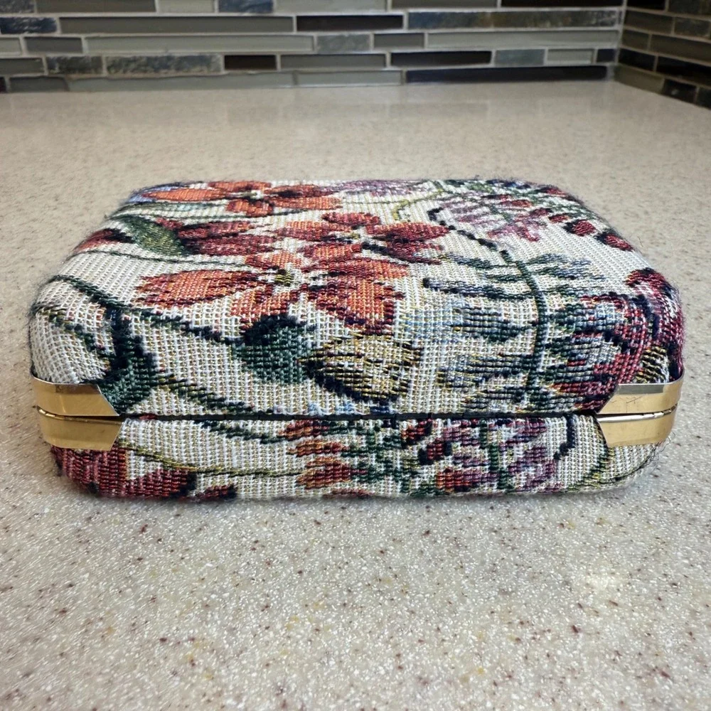 VTG Floral Tapestry Jewelry Travel Case Gold Metal Frame Clam Shell Organizer
